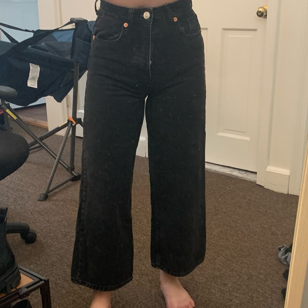 NWOT Zara black ankle-length wide leg jean